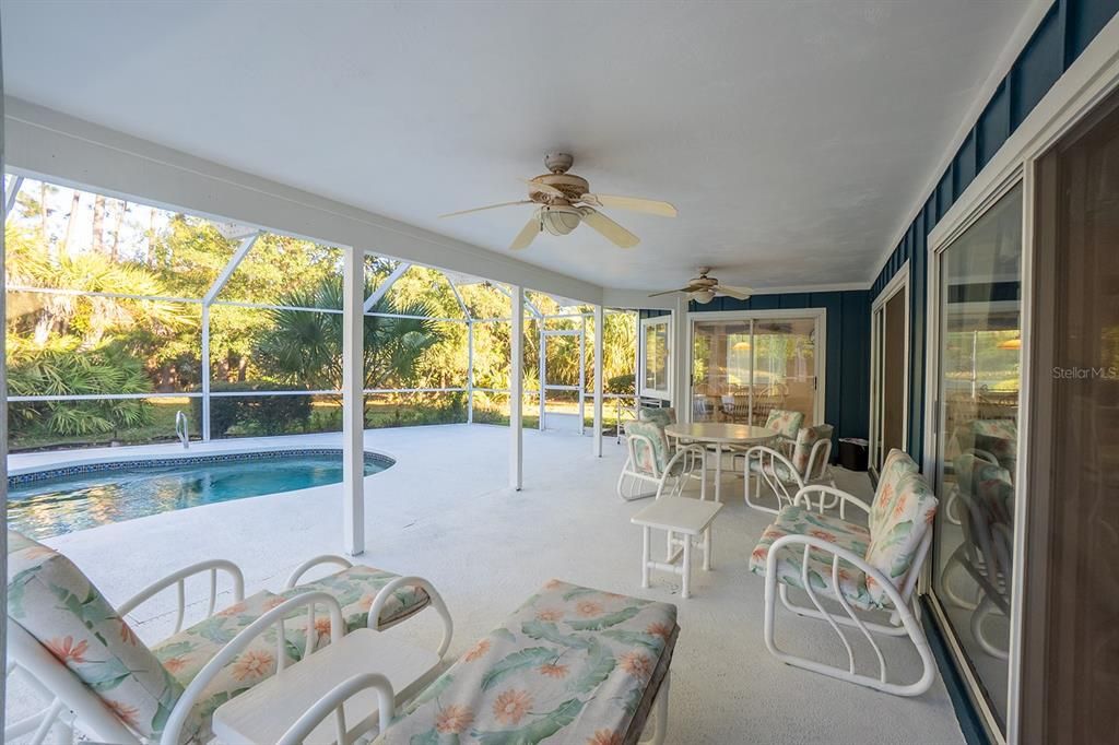 For Sale: $345,000 (3 beds, 2 baths, 1677 Square Feet)