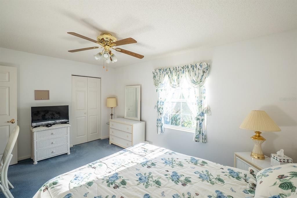 For Sale: $345,000 (3 beds, 2 baths, 1677 Square Feet)