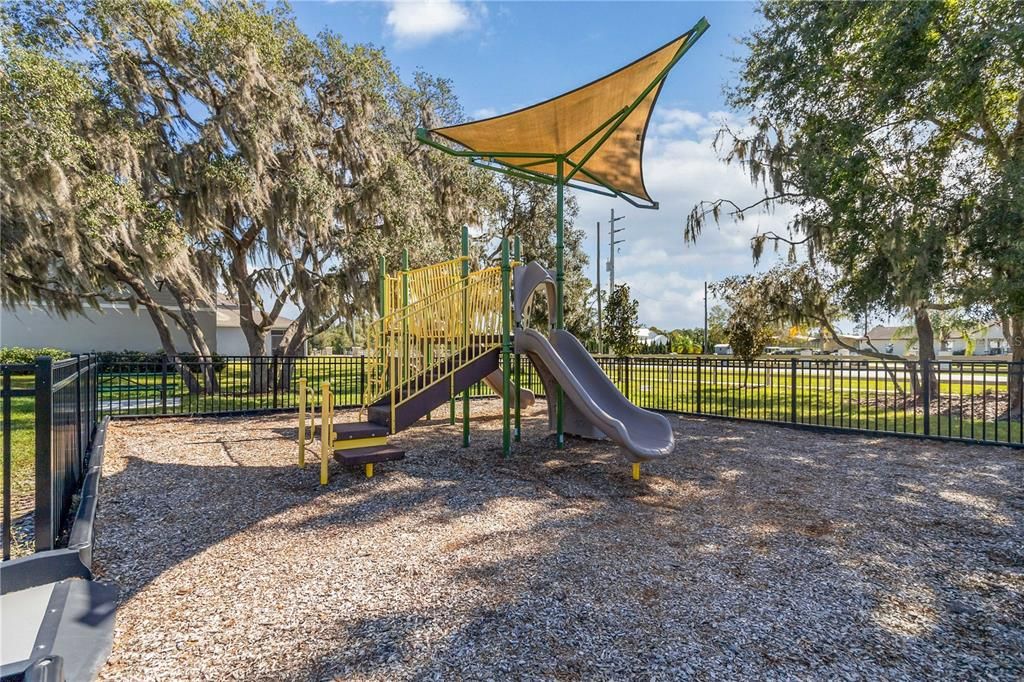 For Sale: $575,000 (5 beds, 3 baths, 2904 Square Feet)