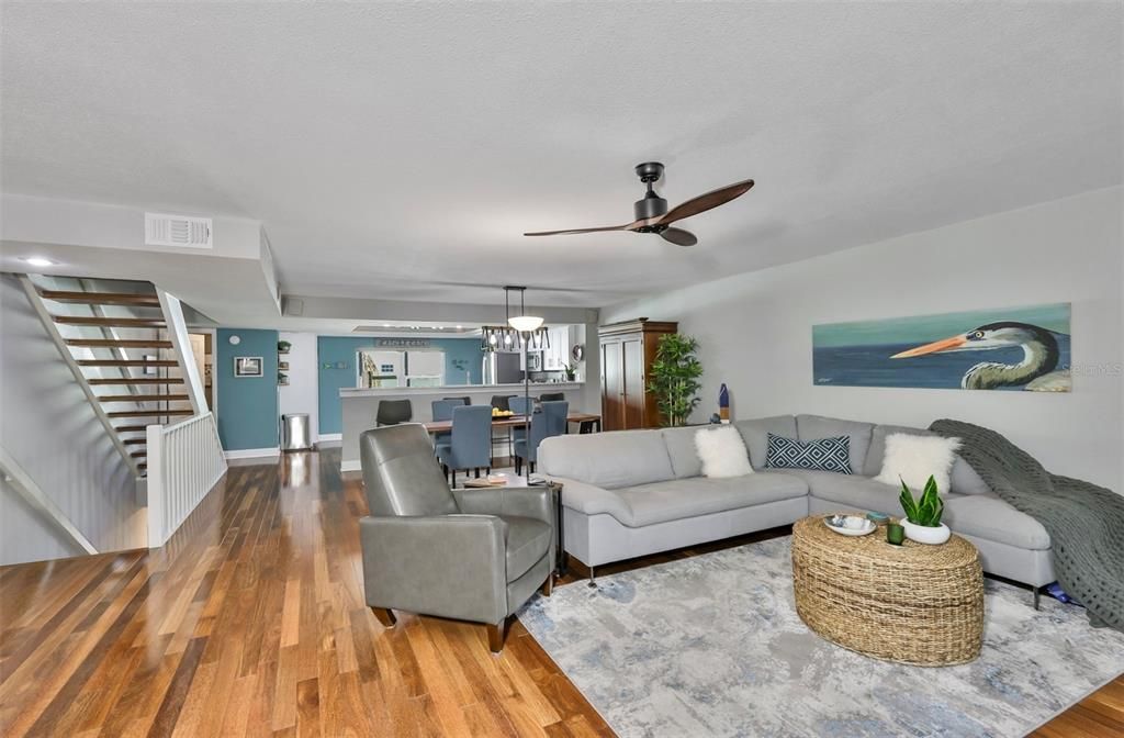 На продажу: $510,000 (2 спален, 2 ванн, 1918 Квадратных фут)