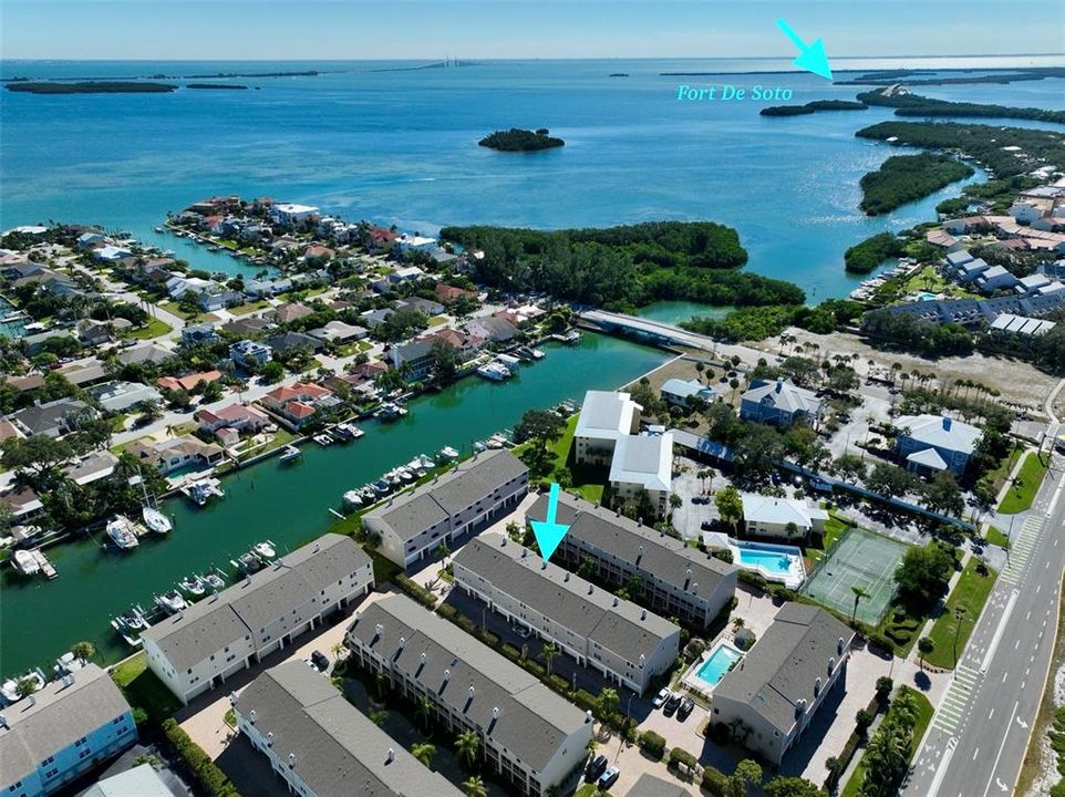 На продажу: $510,000 (2 спален, 2 ванн, 1918 Квадратных фут)