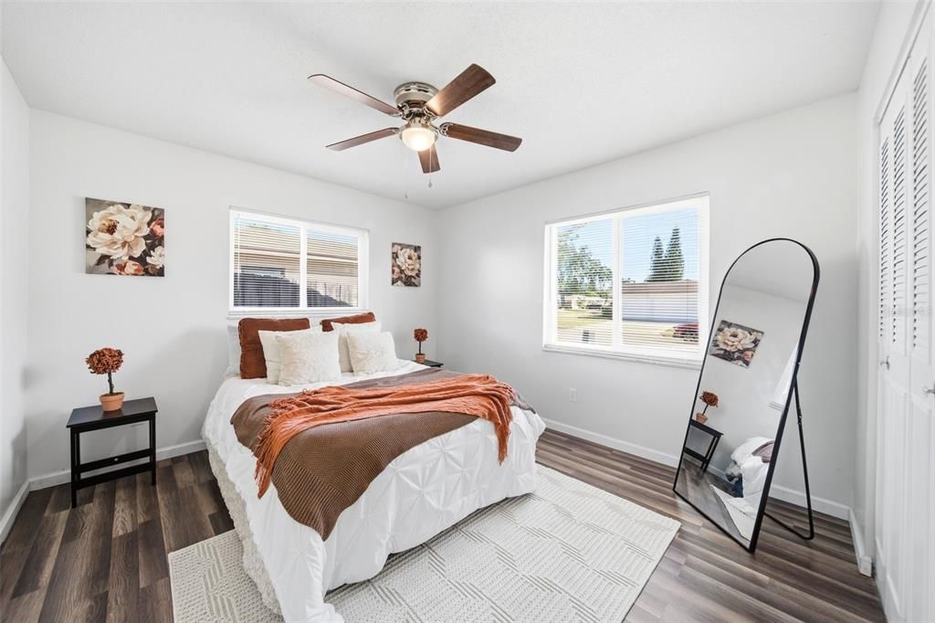 For Sale: $365,500 (3 beds, 2 baths, 1220 Square Feet)