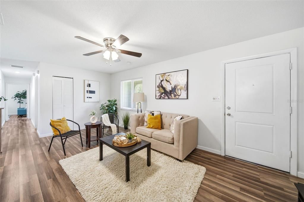 For Sale: $365,500 (3 beds, 2 baths, 1220 Square Feet)