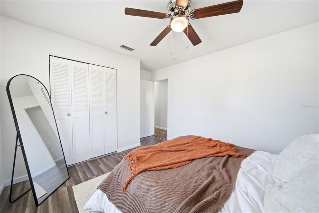 For Sale: $365,500 (3 beds, 2 baths, 1220 Square Feet)