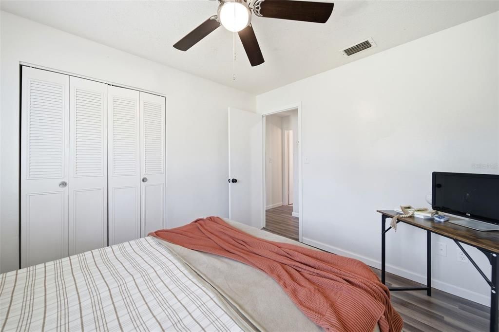 For Sale: $365,500 (3 beds, 2 baths, 1220 Square Feet)