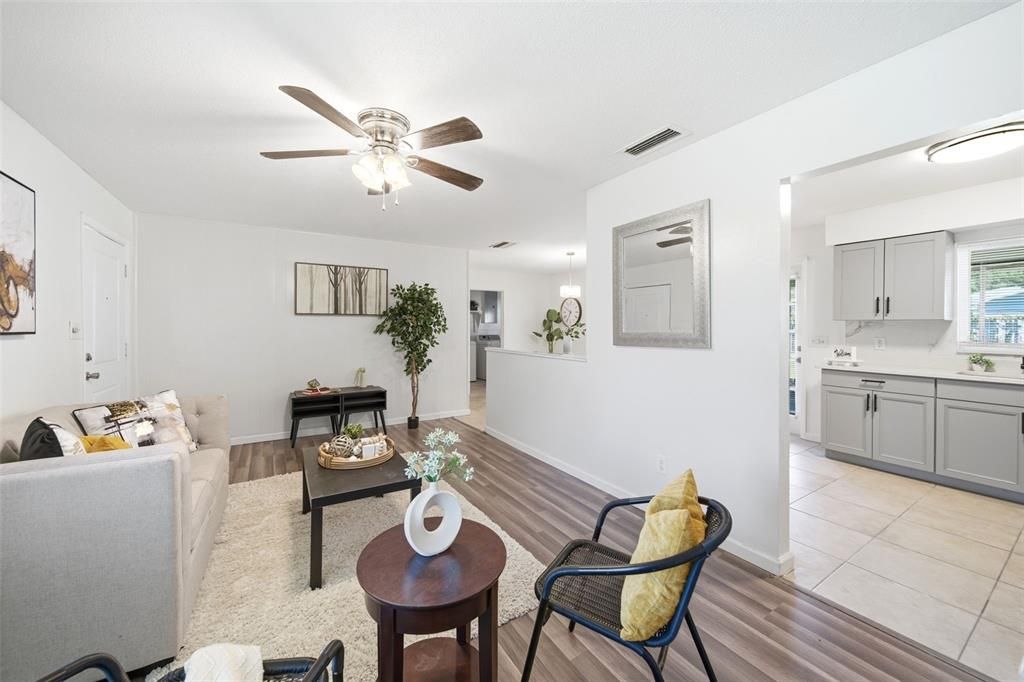 For Sale: $365,500 (3 beds, 2 baths, 1220 Square Feet)