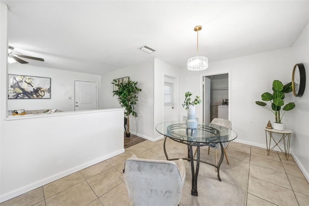 For Sale: $365,500 (3 beds, 2 baths, 1220 Square Feet)