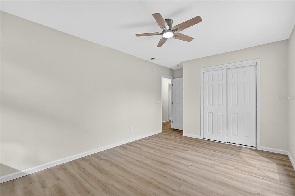 Activo con contrato: $299,990 (3 camas, 2 baños, 1104 Pies cuadrados)