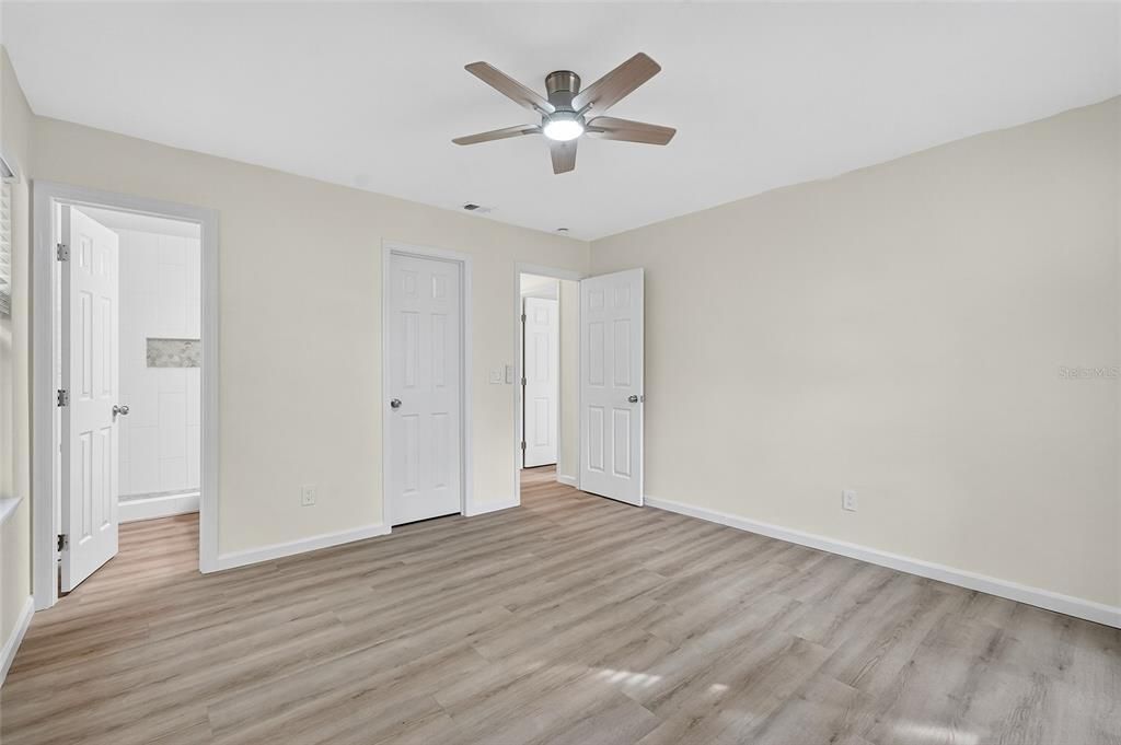 Activo con contrato: $299,990 (3 camas, 2 baños, 1104 Pies cuadrados)