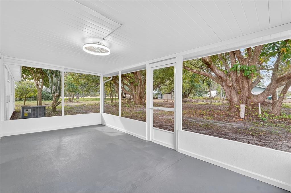 Activo con contrato: $299,990 (3 camas, 2 baños, 1104 Pies cuadrados)