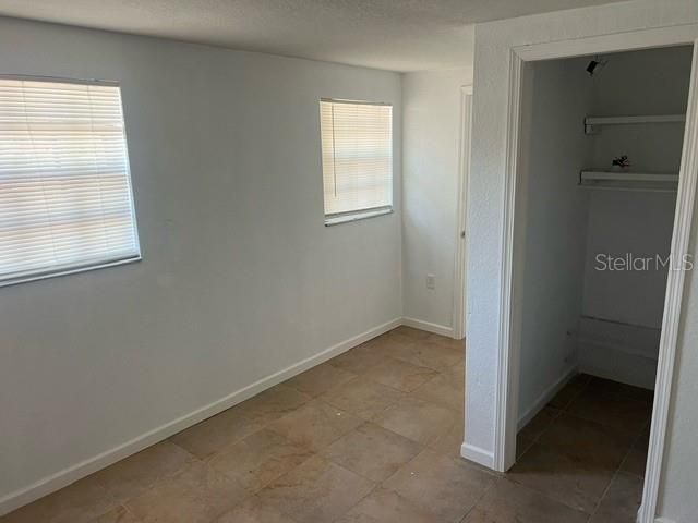 На продажу: $250,000 (4 спален, 3 ванн, 2174 Квадратных фут)