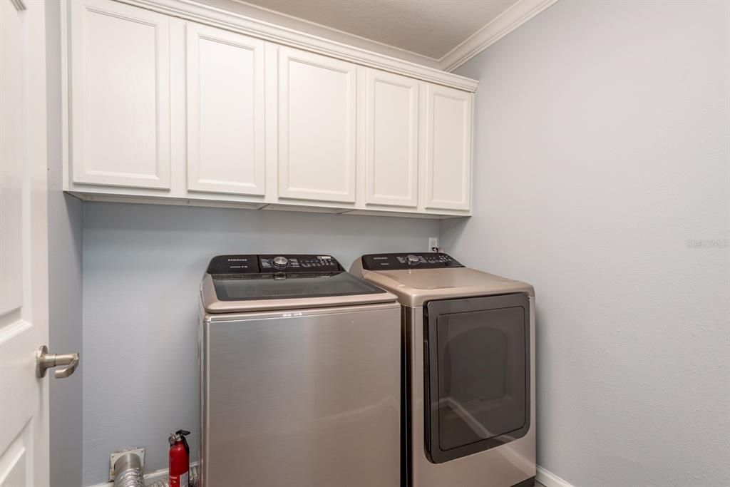 For Sale: $799,000 (3 beds, 2 baths, 2507 Square Feet)