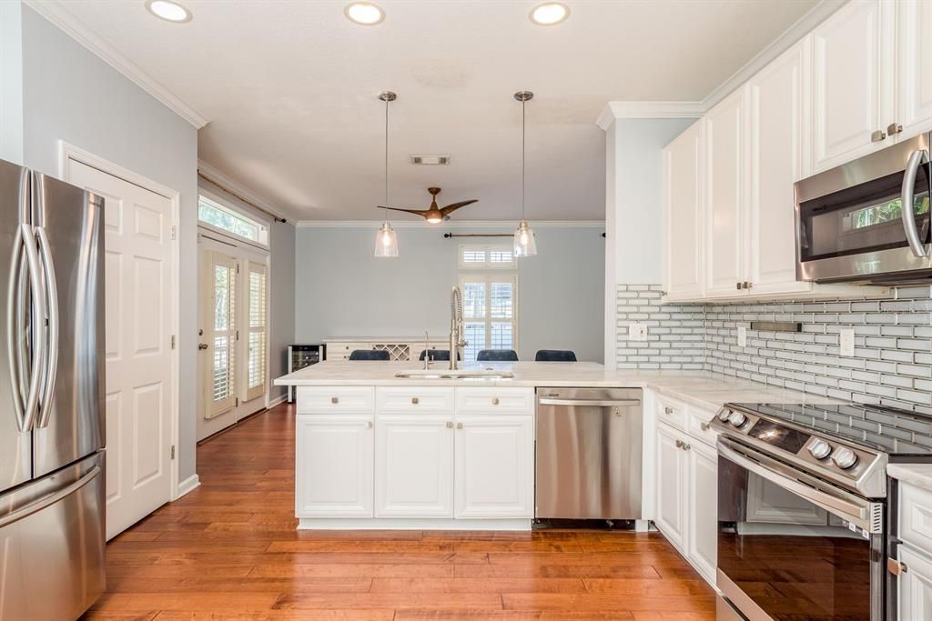 For Sale: $799,000 (3 beds, 2 baths, 2507 Square Feet)