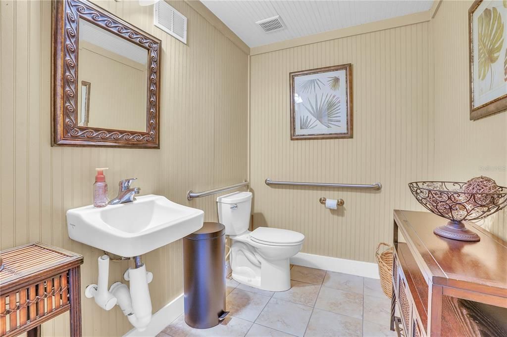 待售: $299,999 (0 贝兹, 0 浴室, 1692 平方英尺)