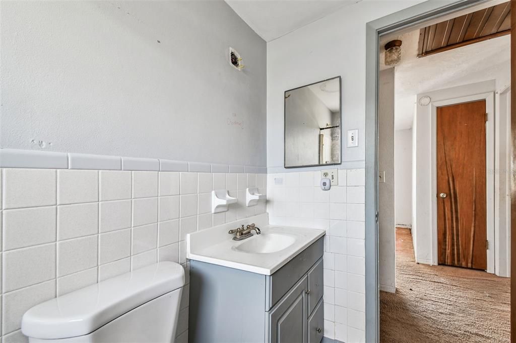 Activo con contrato: $160,000 (2 camas, 1 baños, 1206 Pies cuadrados)