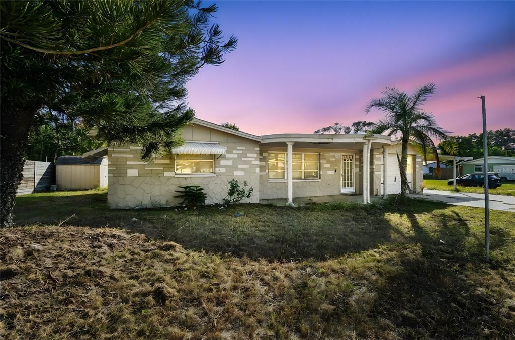 Activo con contrato: $160,000 (2 camas, 1 baños, 1206 Pies cuadrados)