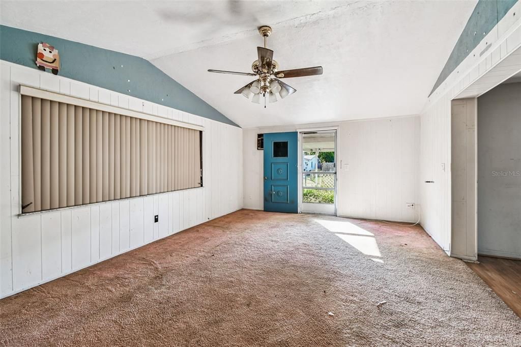 Activo con contrato: $160,000 (2 camas, 1 baños, 1206 Pies cuadrados)