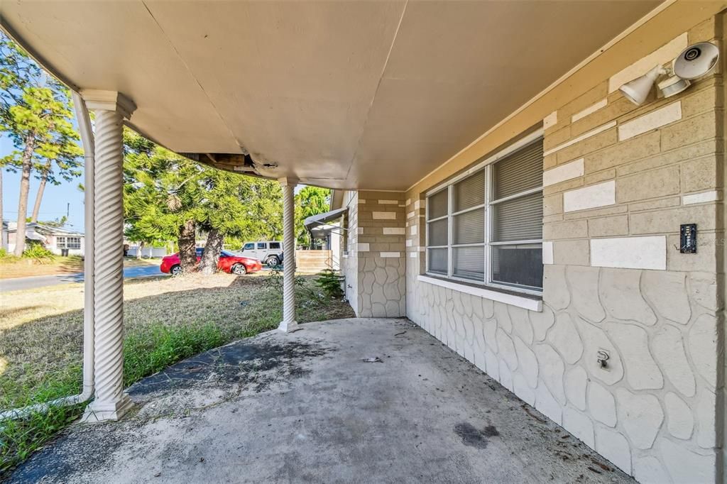 Activo con contrato: $160,000 (2 camas, 1 baños, 1206 Pies cuadrados)