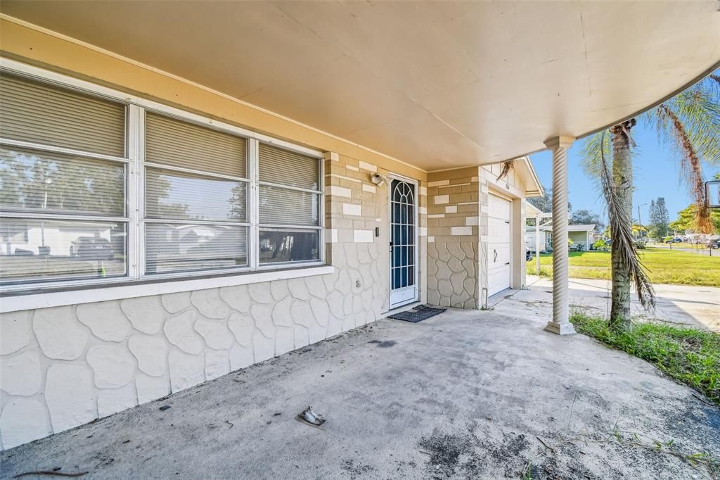 Activo con contrato: $160,000 (2 camas, 1 baños, 1206 Pies cuadrados)