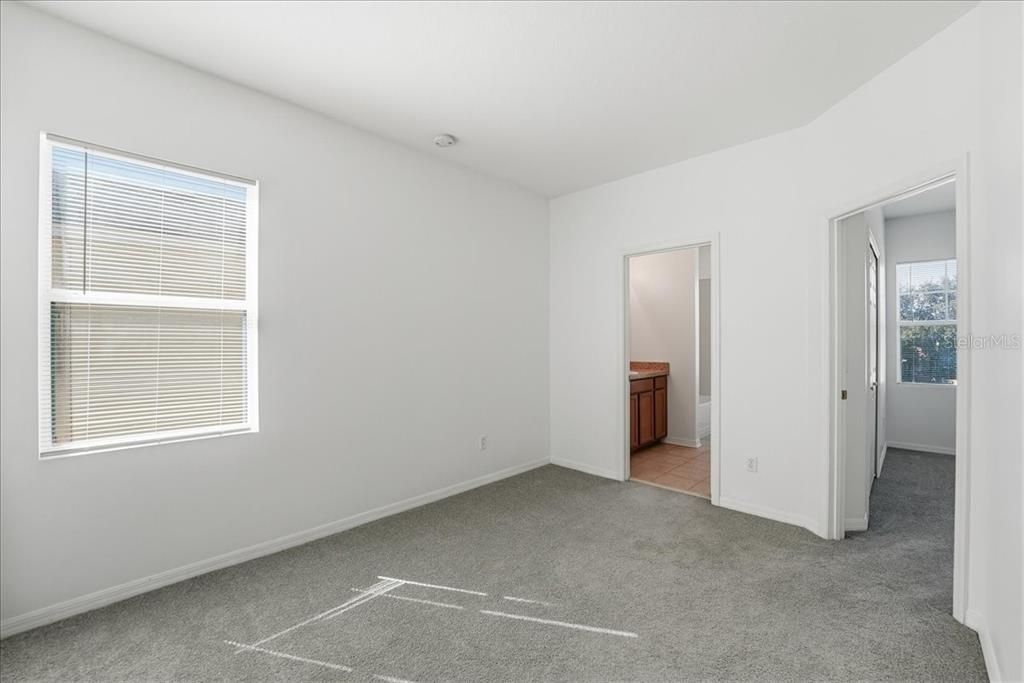 出租: $2,795 (4 贝兹, 2 浴室, 2329 平方英尺)