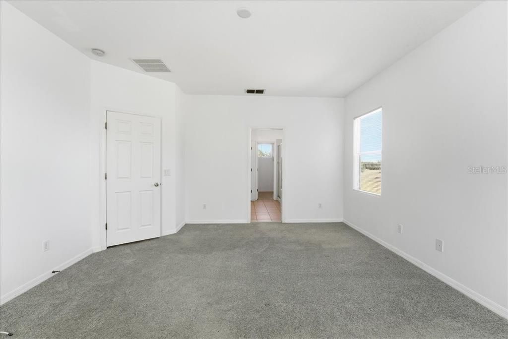 出租: $2,795 (4 贝兹, 2 浴室, 2329 平方英尺)