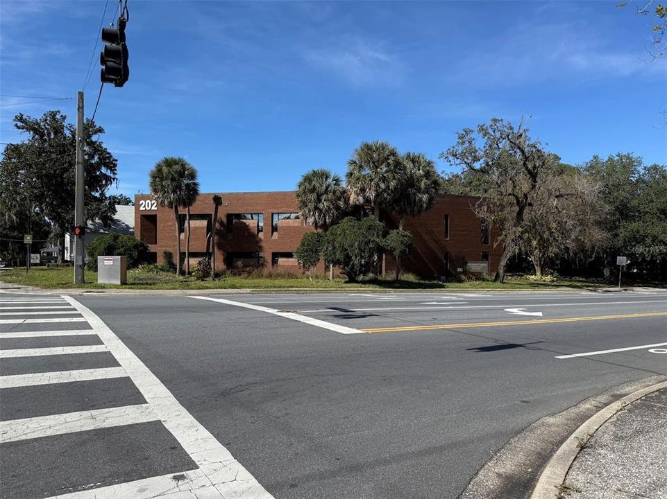 На продажу: $1,399,600 (0 спален, 0 ванн, 5864 Квадратных фут)