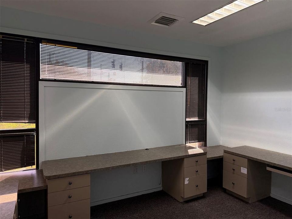 На продажу: $1,399,600 (0 спален, 0 ванн, 5864 Квадратных фут)