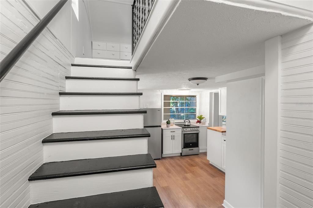 For Sale: $600,000 (3 beds, 3 baths, 1884 Square Feet)