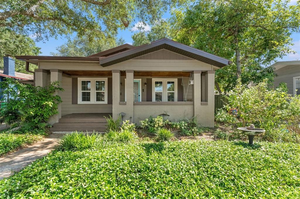 For Sale: $600,000 (3 beds, 3 baths, 1884 Square Feet)