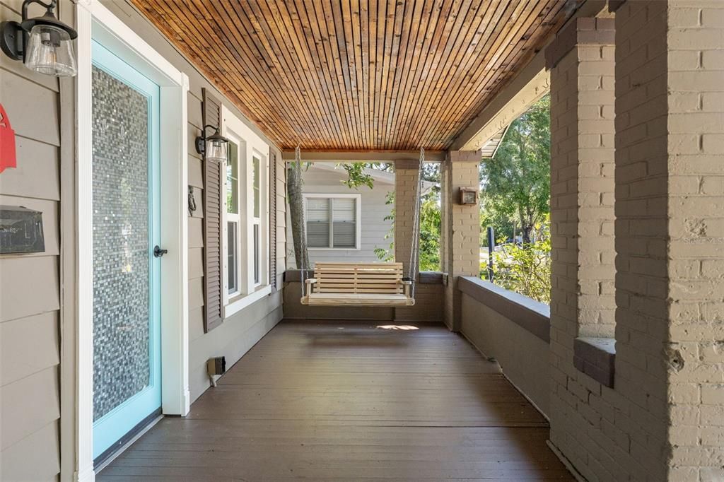 For Sale: $600,000 (3 beds, 3 baths, 1884 Square Feet)