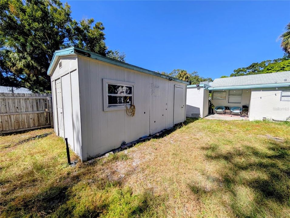 Active With Contract: $270,000 (2 beds, 1 baths, 754 Square Feet)