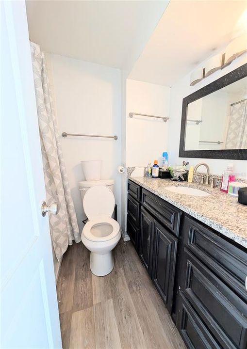 Active With Contract: $270,000 (2 beds, 1 baths, 754 Square Feet)