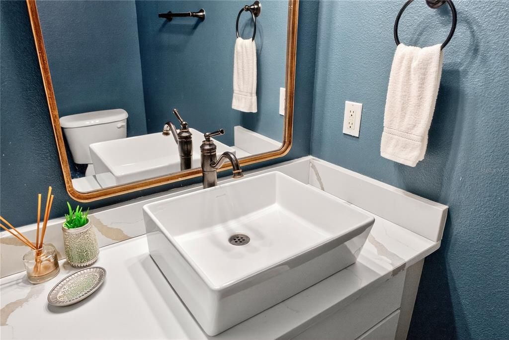 For Sale: $319,900 (3 beds, 2 baths, 1286 Square Feet)