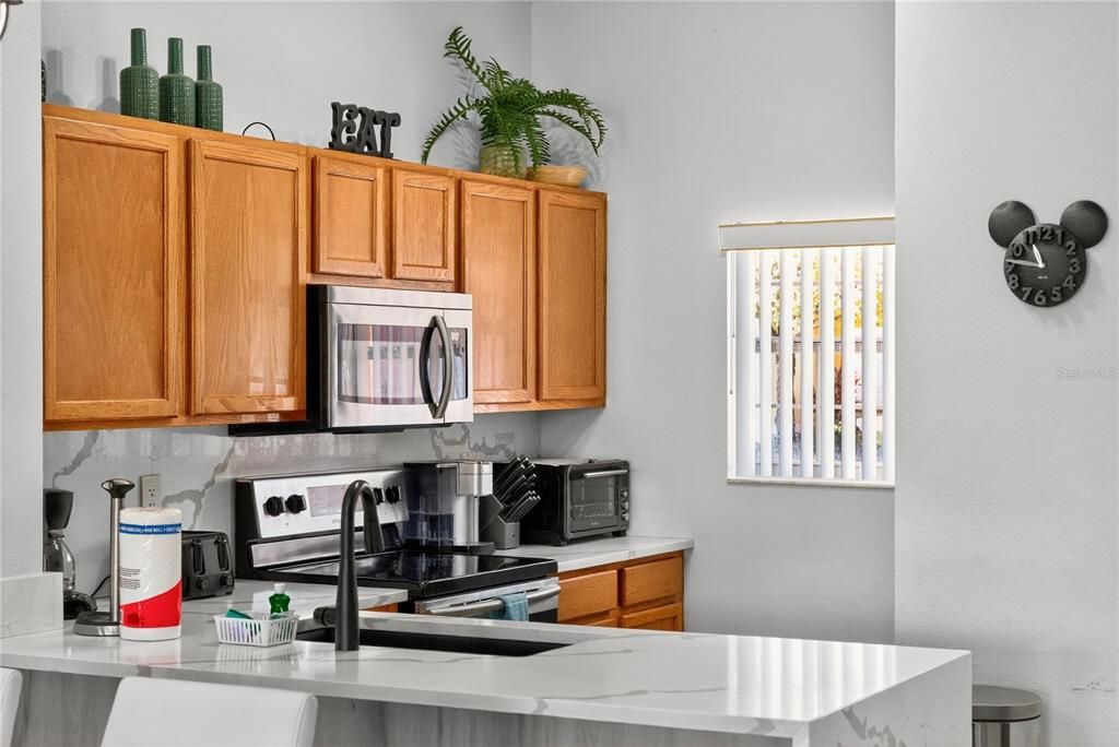 For Sale: $319,900 (3 beds, 2 baths, 1286 Square Feet)