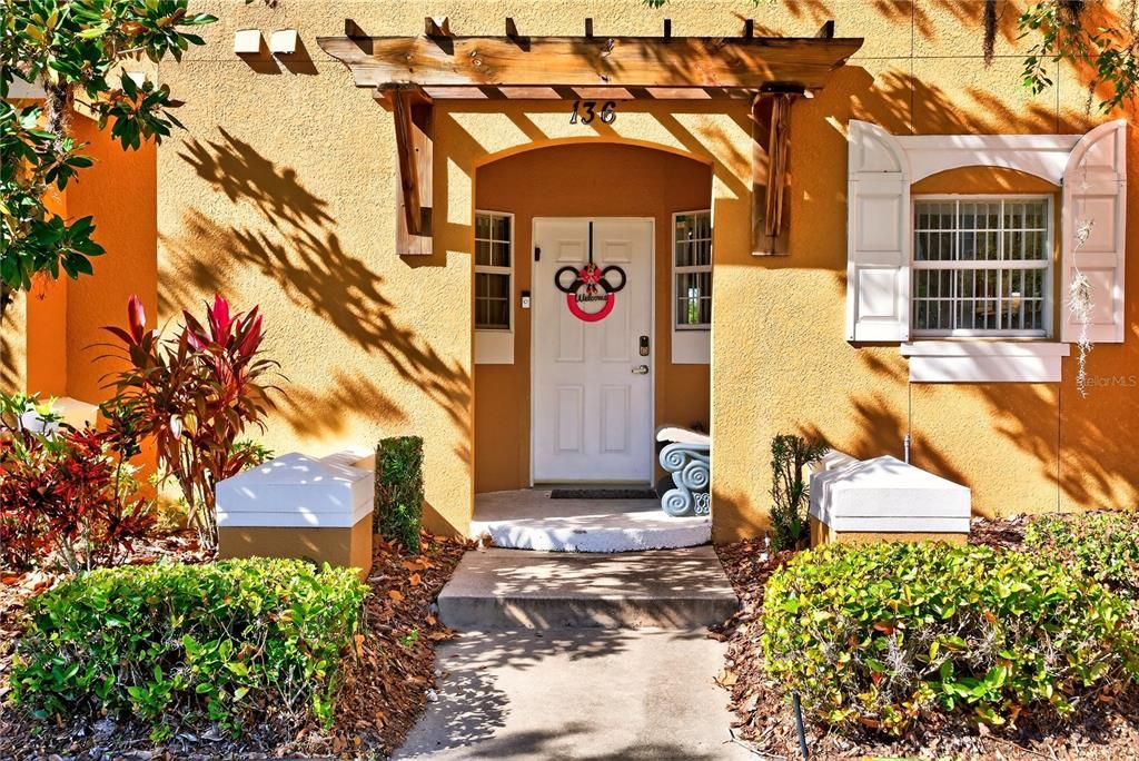 For Sale: $319,900 (3 beds, 2 baths, 1286 Square Feet)