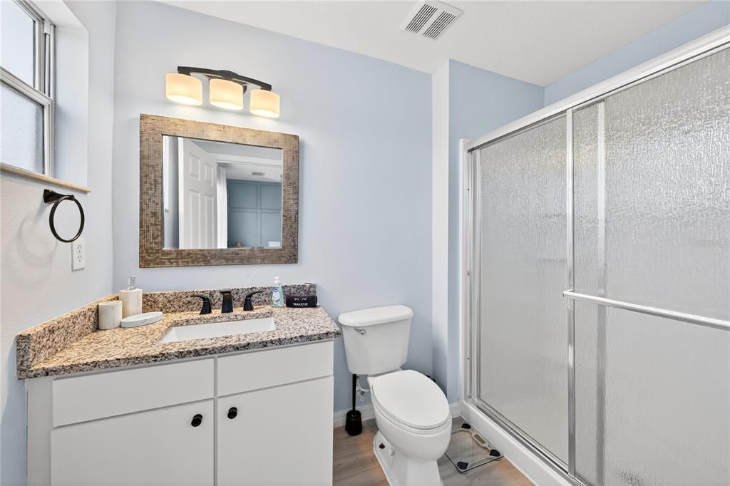 For Sale: $319,900 (3 beds, 2 baths, 1286 Square Feet)