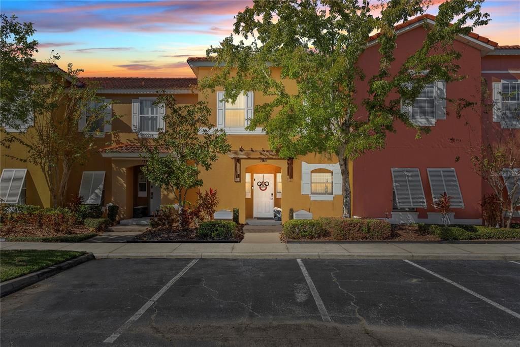 For Sale: $319,900 (3 beds, 2 baths, 1286 Square Feet)