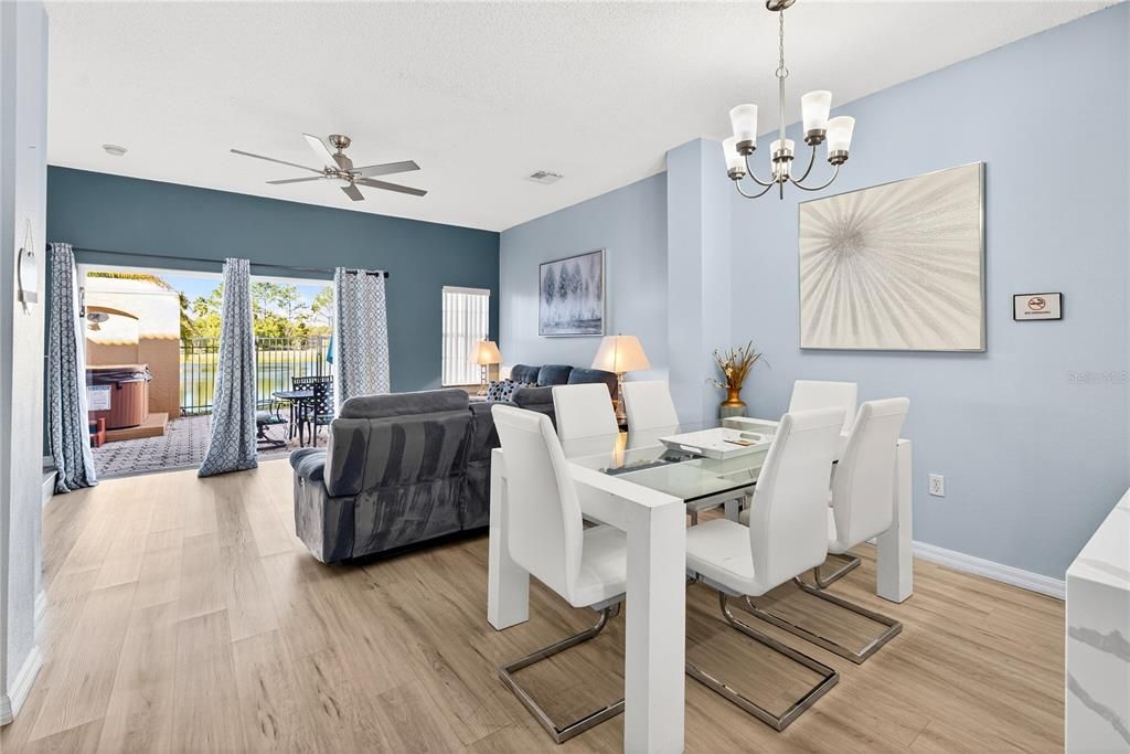 For Sale: $319,900 (3 beds, 2 baths, 1286 Square Feet)