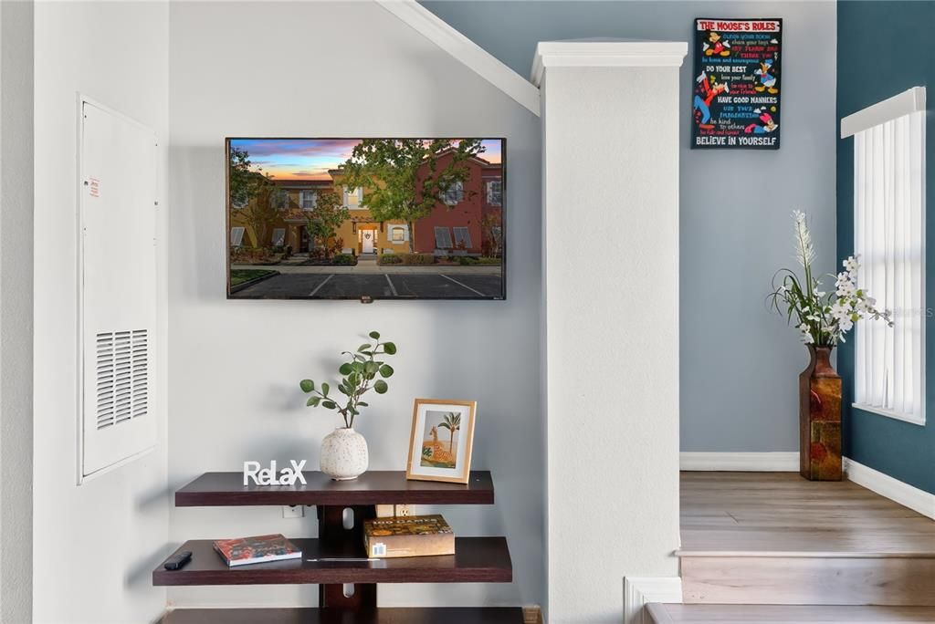 For Sale: $319,900 (3 beds, 2 baths, 1286 Square Feet)