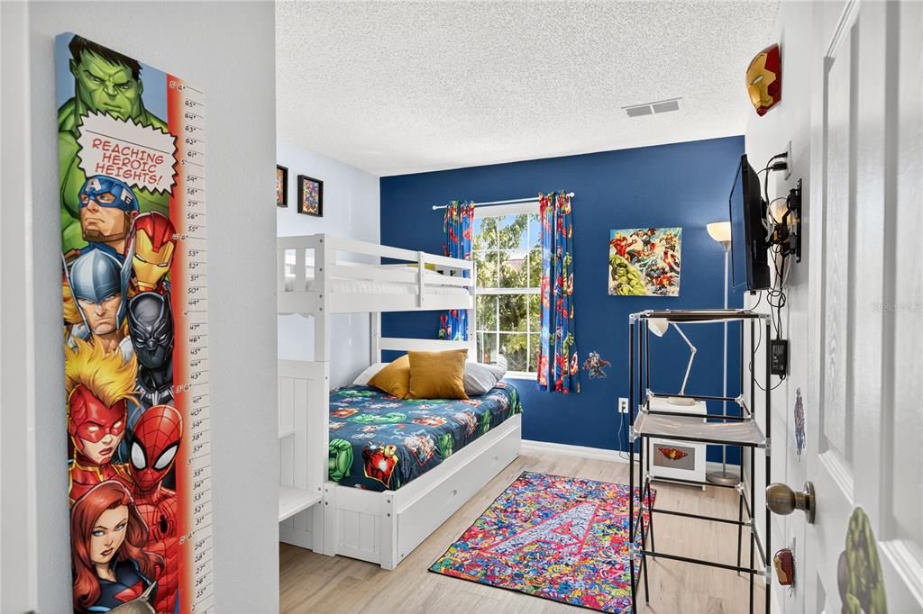 For Sale: $319,900 (3 beds, 2 baths, 1286 Square Feet)