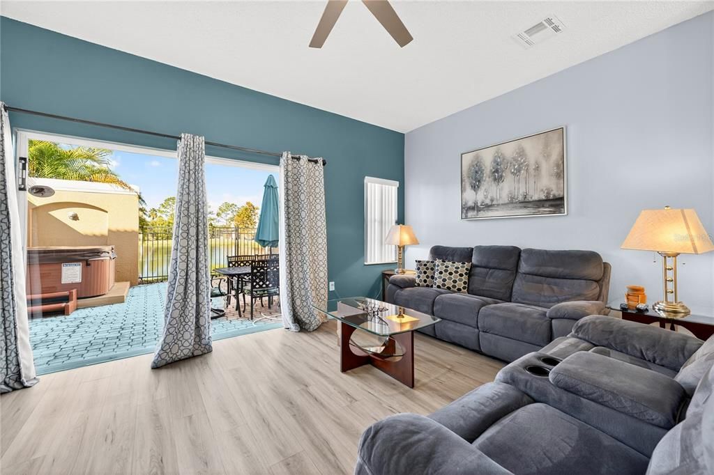 For Sale: $319,900 (3 beds, 2 baths, 1286 Square Feet)