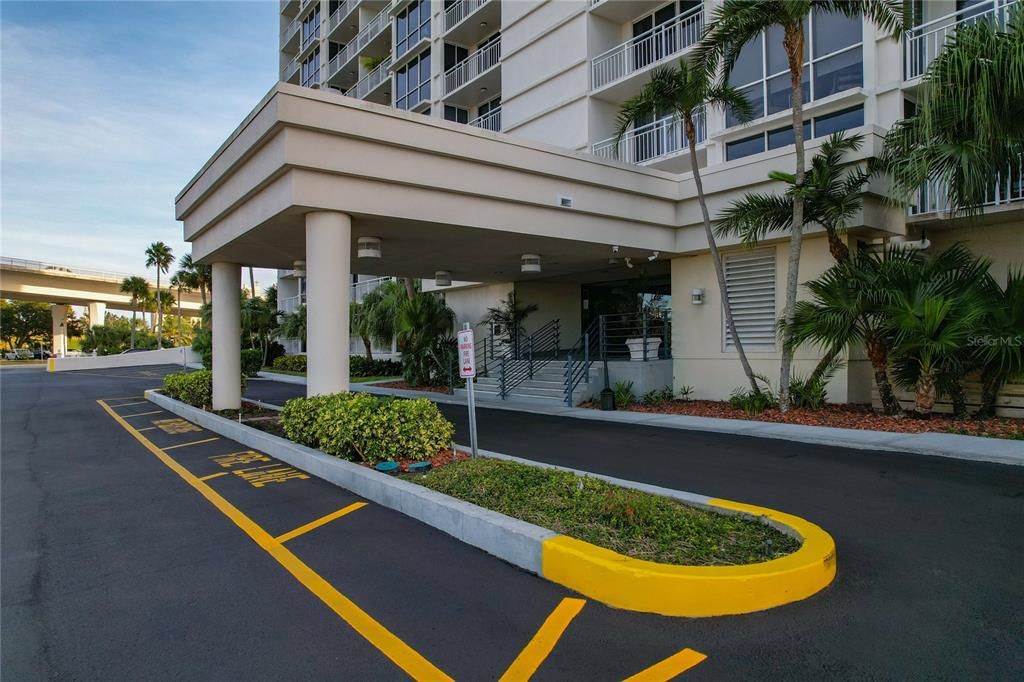 For Sale: $575,000 (2 beds, 2 baths, 1269 Square Feet)