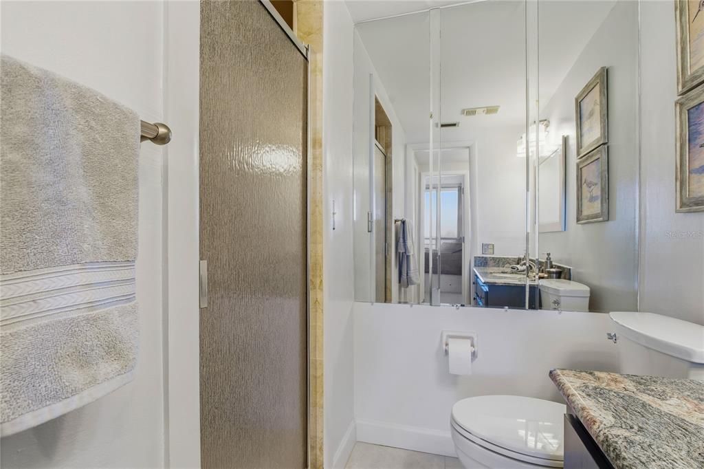 For Sale: $575,000 (2 beds, 2 baths, 1269 Square Feet)