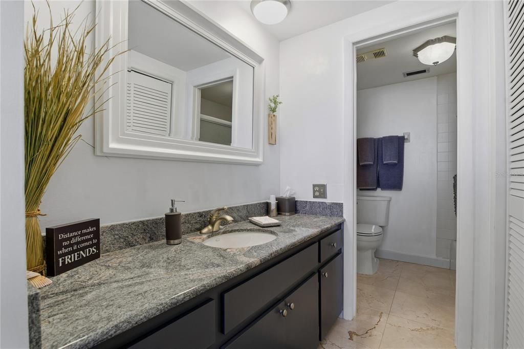 For Sale: $575,000 (2 beds, 2 baths, 1269 Square Feet)