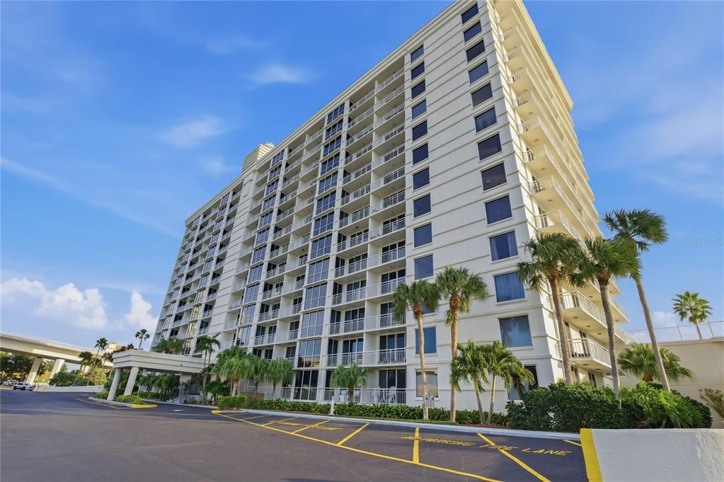 For Sale: $575,000 (2 beds, 2 baths, 1269 Square Feet)