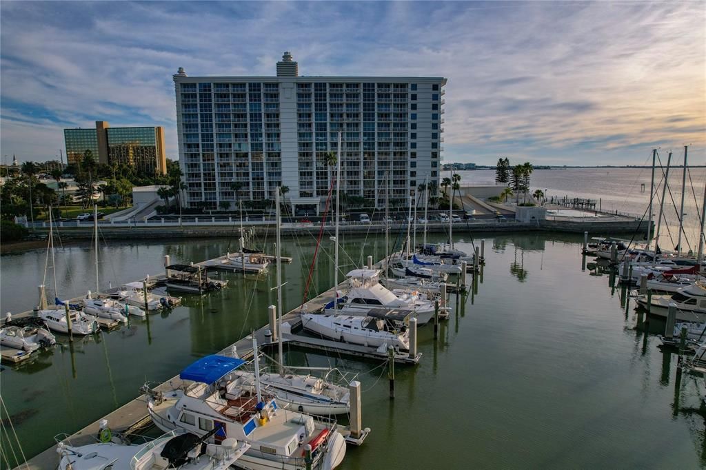 For Sale: $575,000 (2 beds, 2 baths, 1269 Square Feet)