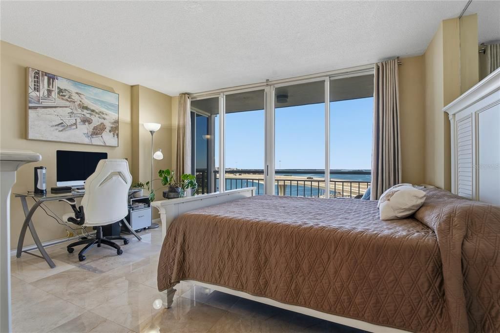 For Sale: $575,000 (2 beds, 2 baths, 1269 Square Feet)