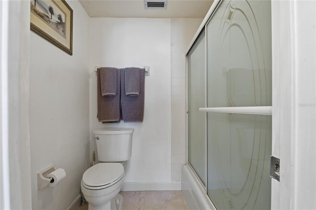 For Sale: $575,000 (2 beds, 2 baths, 1269 Square Feet)