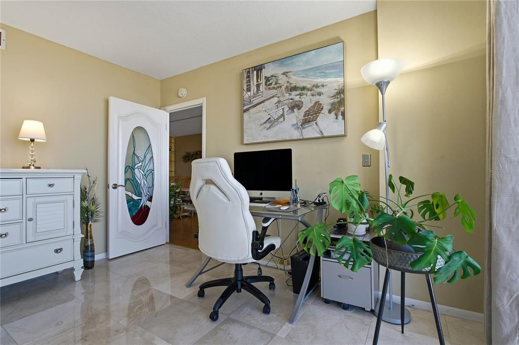 For Sale: $575,000 (2 beds, 2 baths, 1269 Square Feet)