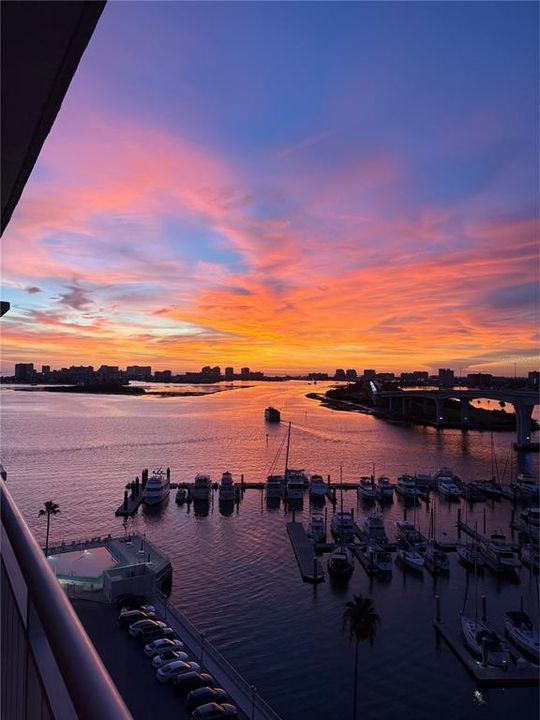 For Sale: $575,000 (2 beds, 2 baths, 1269 Square Feet)